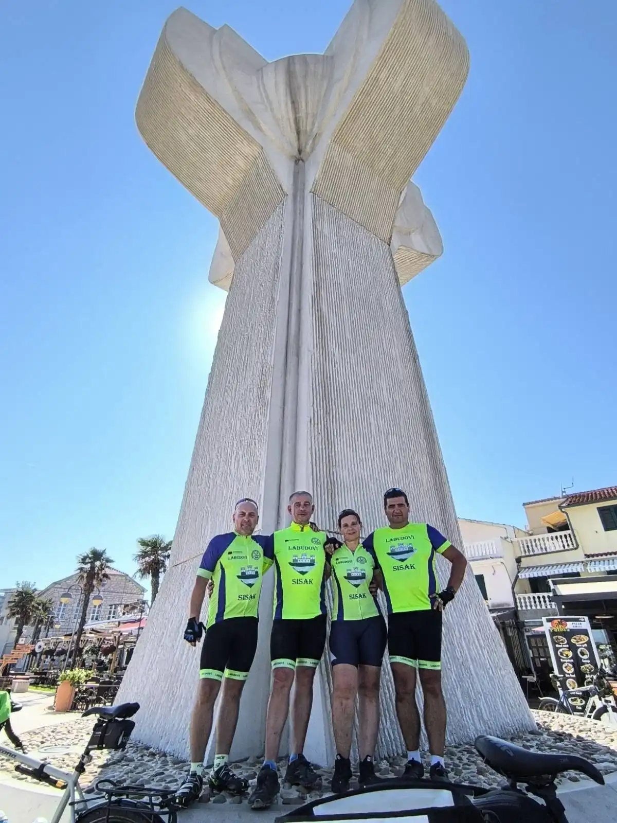 Siniša Smrečki – bicikl (10) Siniša Smrečki – bicikl (10)