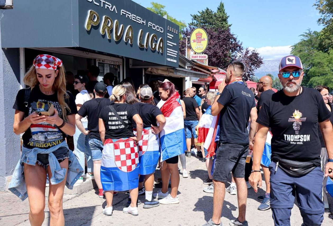 Brojni obožavatelji na ulicama Sinja uoči Thompsonovog koncerta