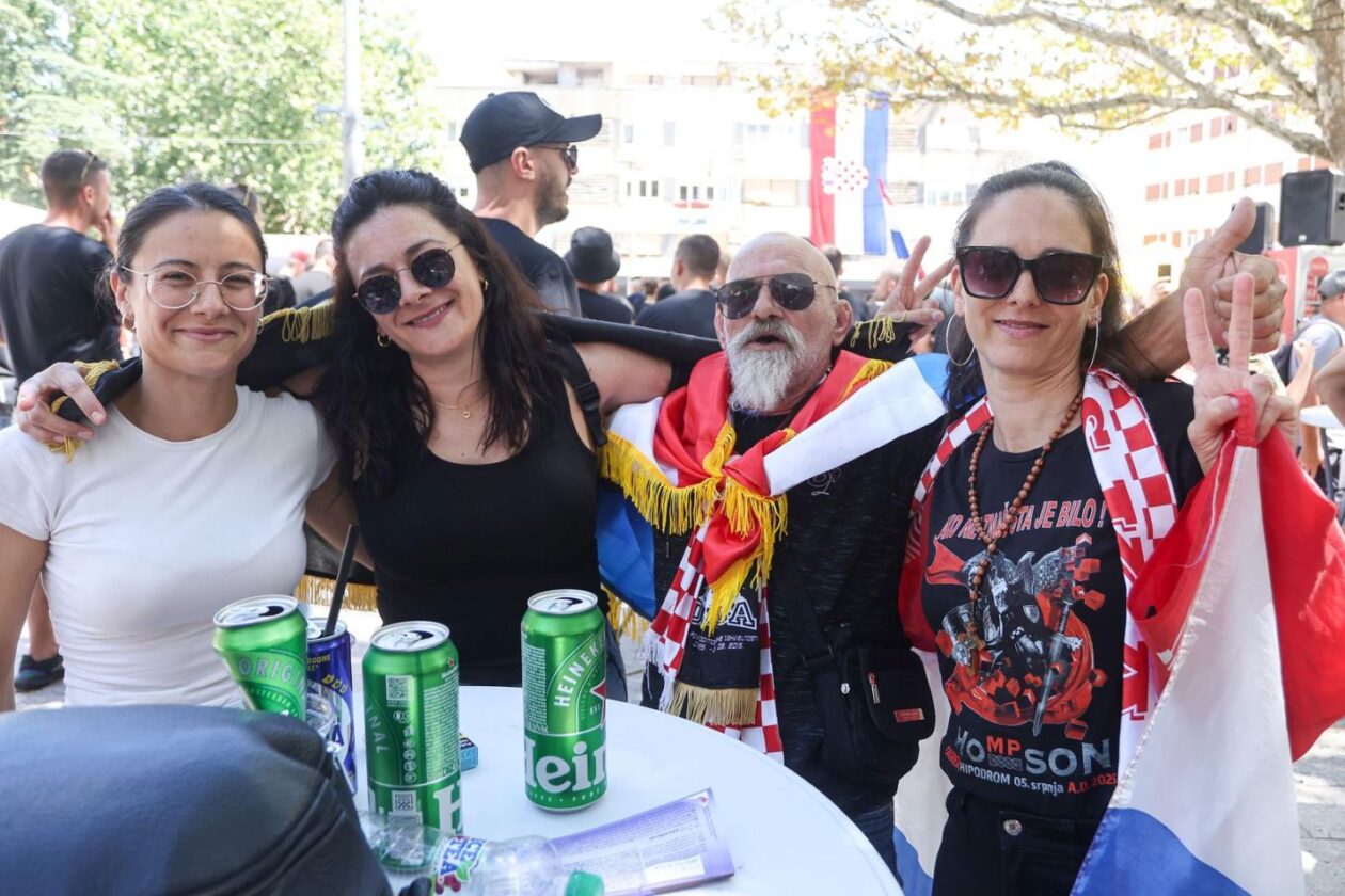 Brojni obožavatelji na ulicama Sinja uoči Thompsonovog koncerta