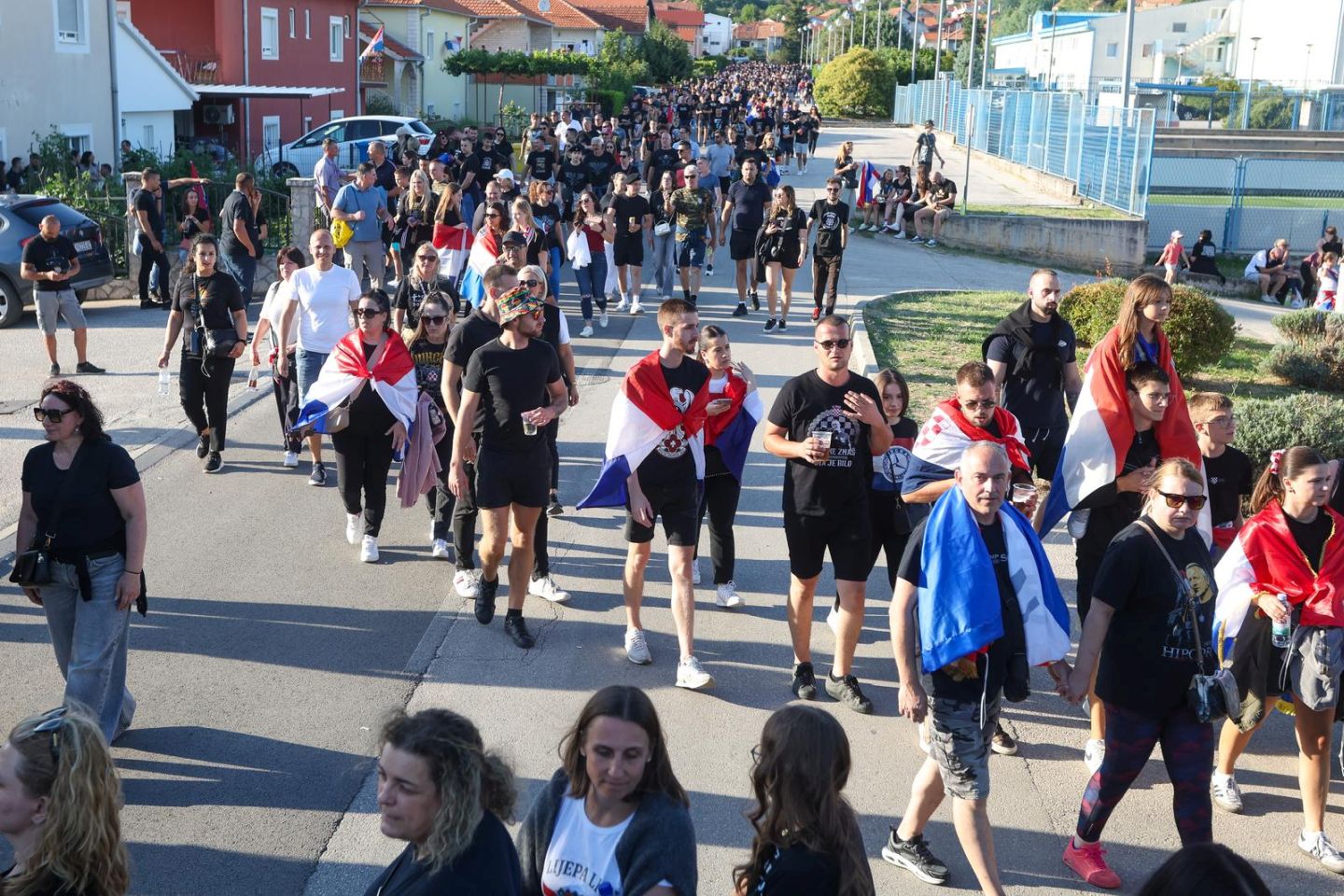 Atmosfera u Sinju uoči koncerta Marka Perkovića Thompsona