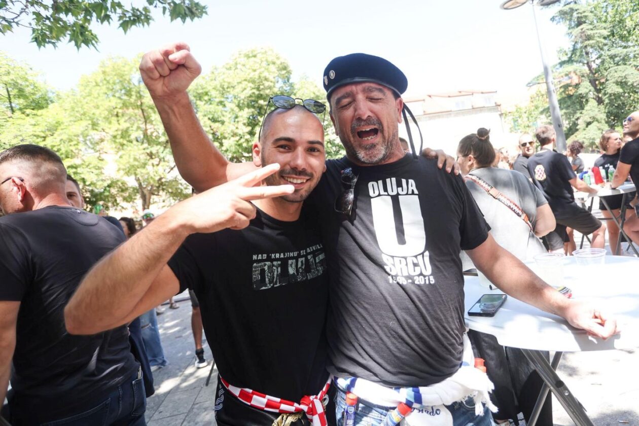 Brojni obožavatelji na ulicama Sinja uoči Thompsonovog koncerta