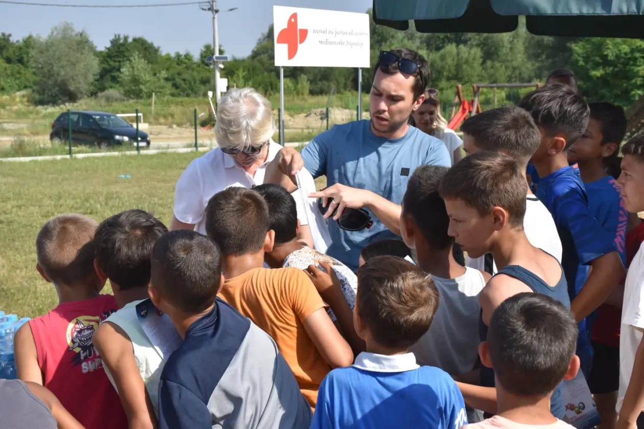 Sitnice, romsko naselje, Prevencija, droga (36)