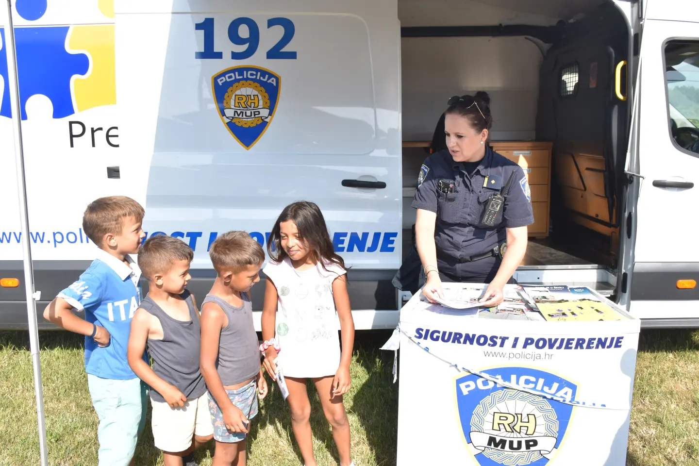 Sitnice, romsko naselje, Prevencija, droga (6)