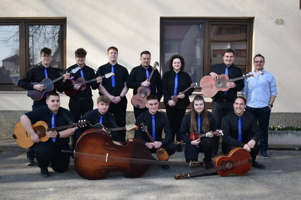 Sivica dan žena (3)