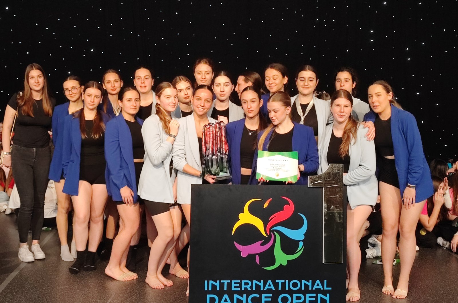 Sjajan nastup Studija Vivona seniorke zlatne, juniorke srebrne (1) Sjajan nastup Studija Vivona seniorke zlatne, juniorke srebrne (1)