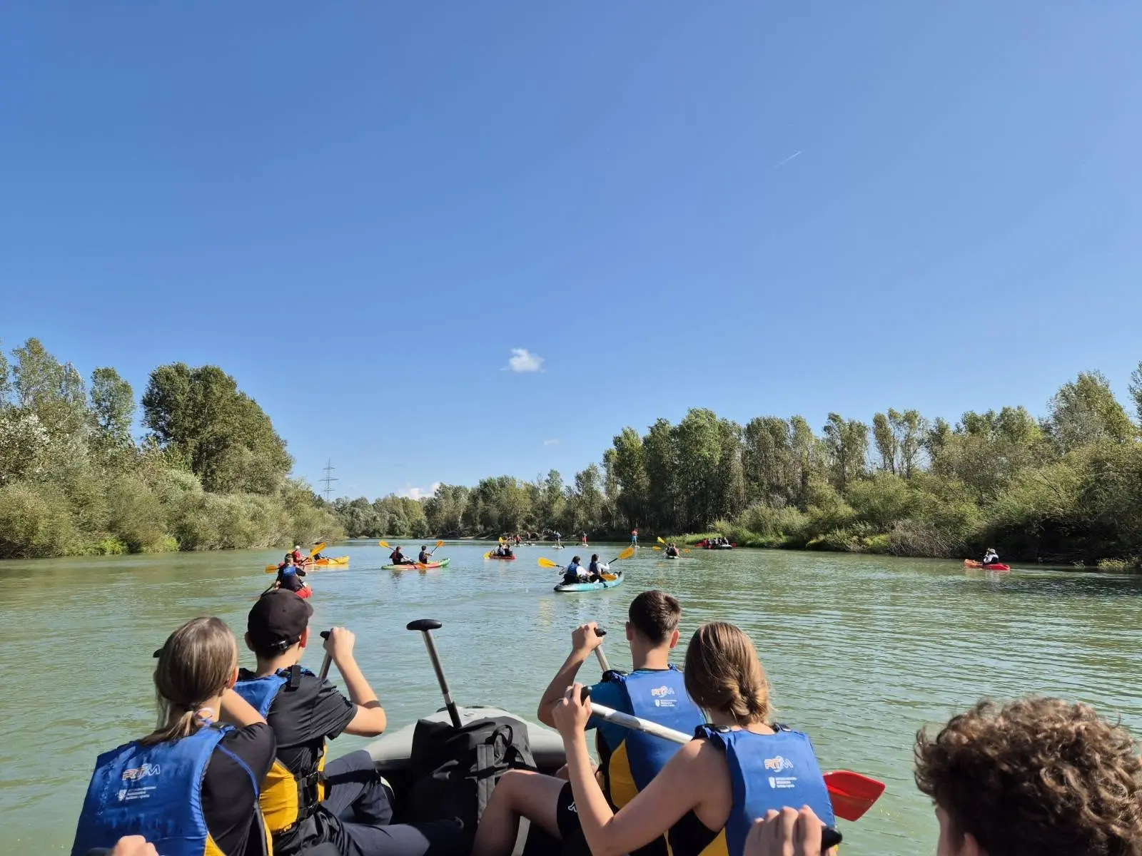 Škola sportova na vodi (25) Škola sportova na vodi (25)