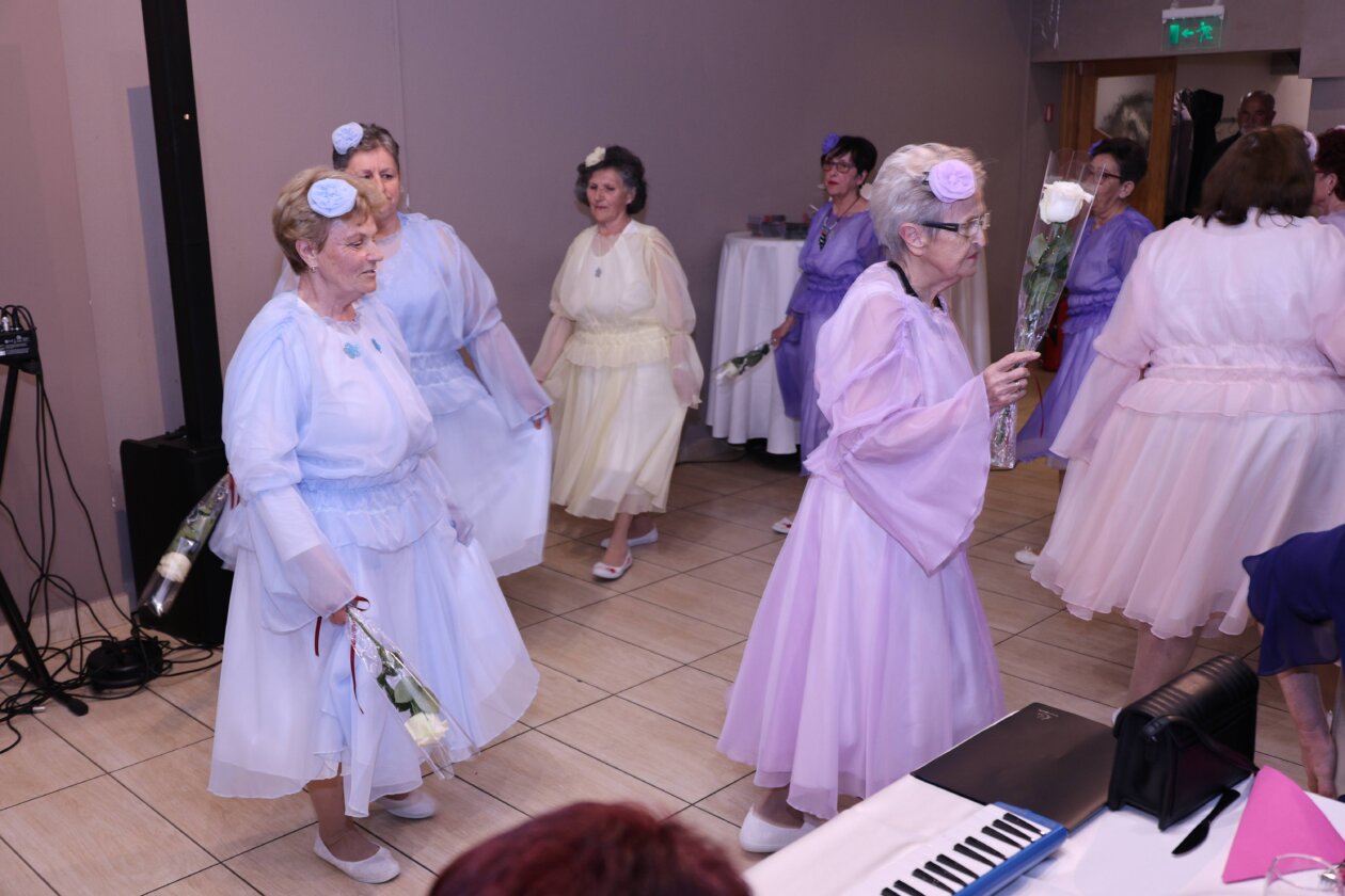 Skupstina udruge umirovljenika prelog i proslava 50 i 60 godina braka clanova (72)