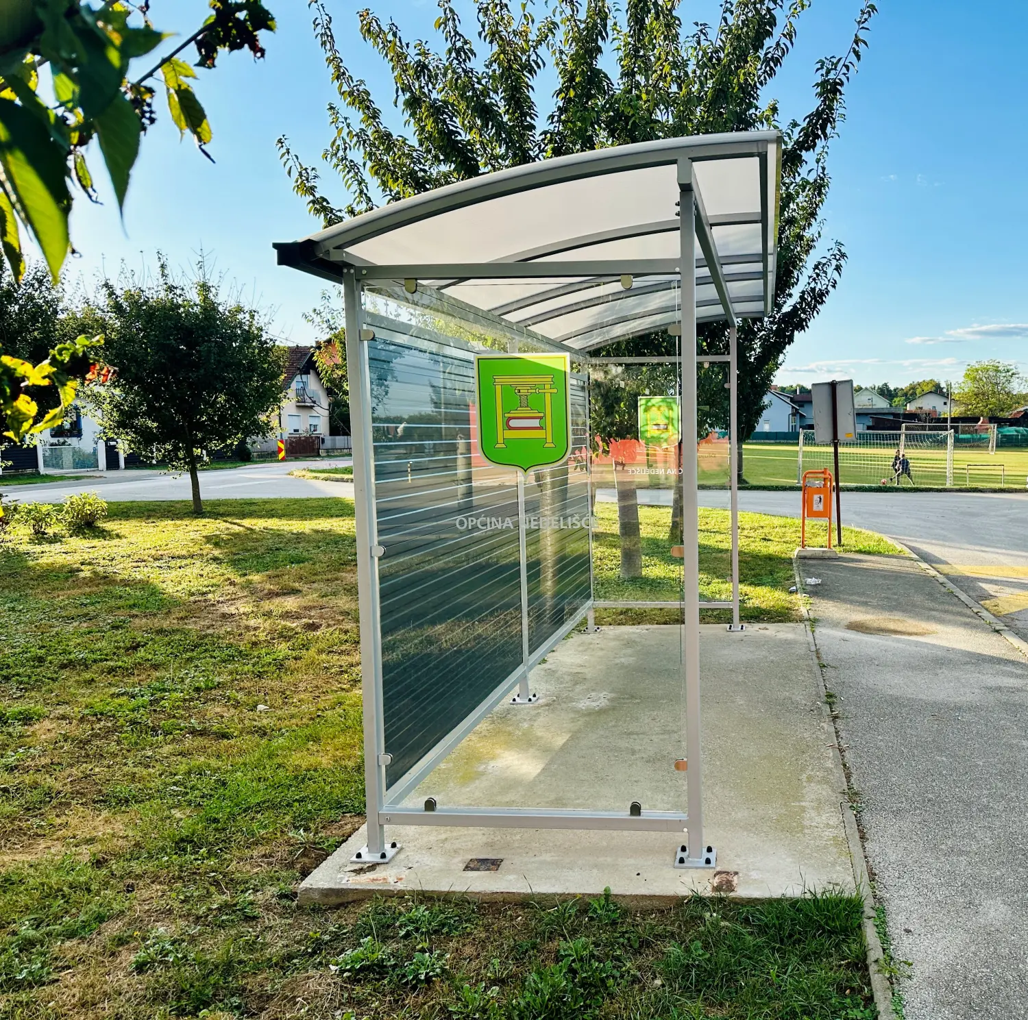 Slakovec, igralište i postaja (1) Slakovec, igralište i postaja (1)