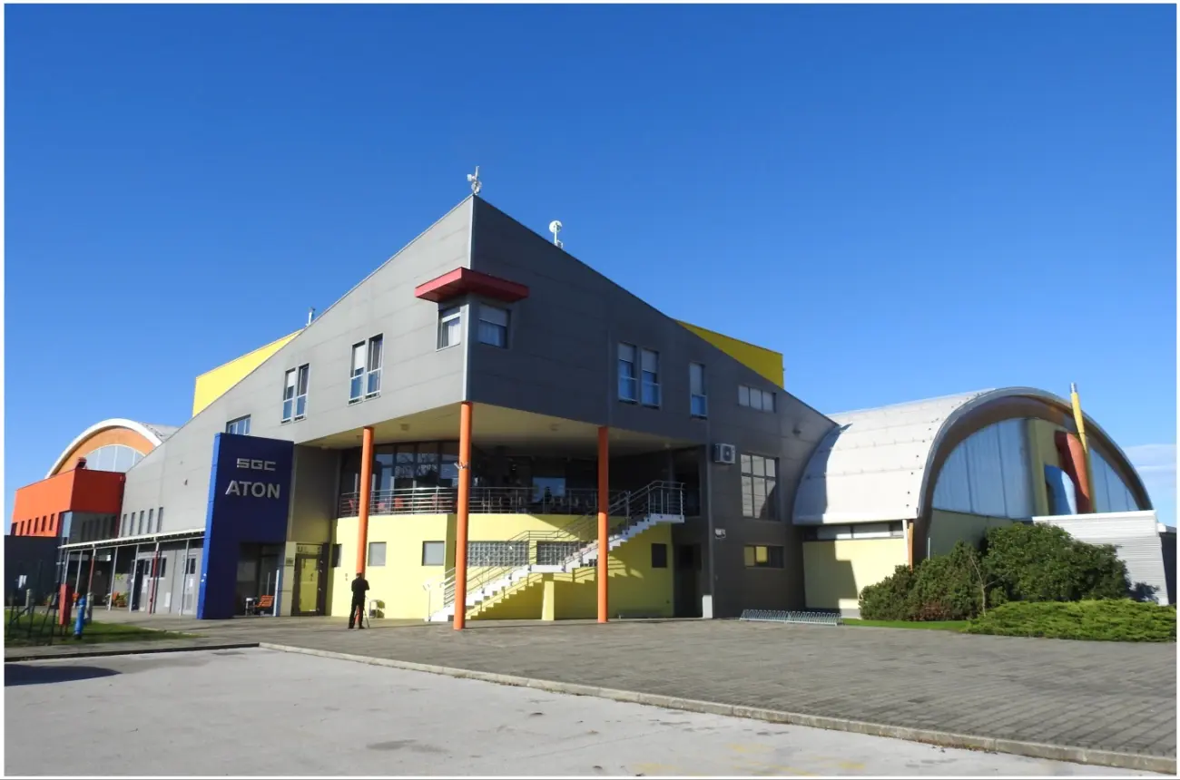 Slika zgrada Aton