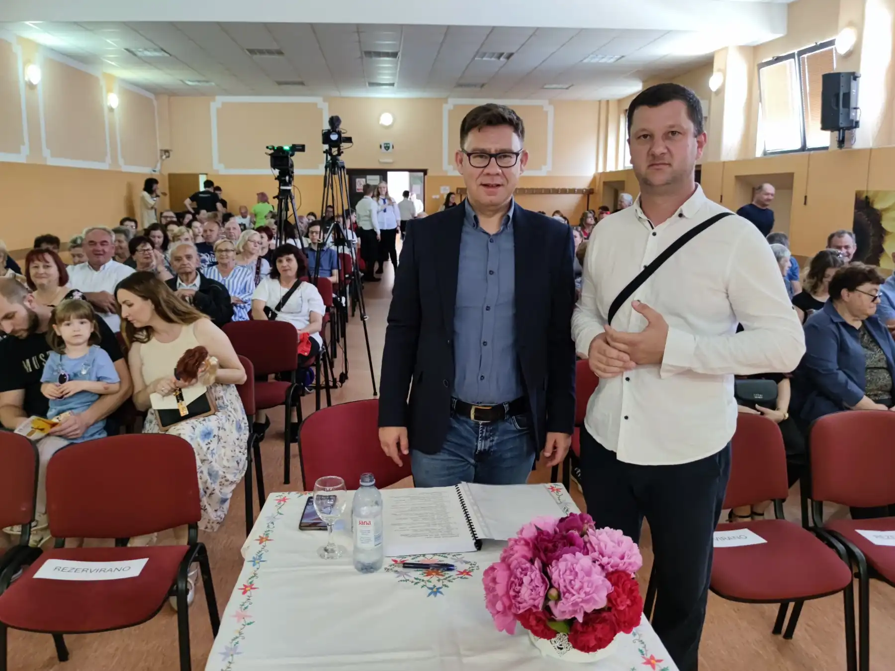 Igor Kudeljnjak i petar janušić Smotra tamburaških sastava i orkestara Belica 2024 (12) Igor Kudeljnjak i petar janušić Smotra tamburaških sastava i orkestara Belica 2024 (12)