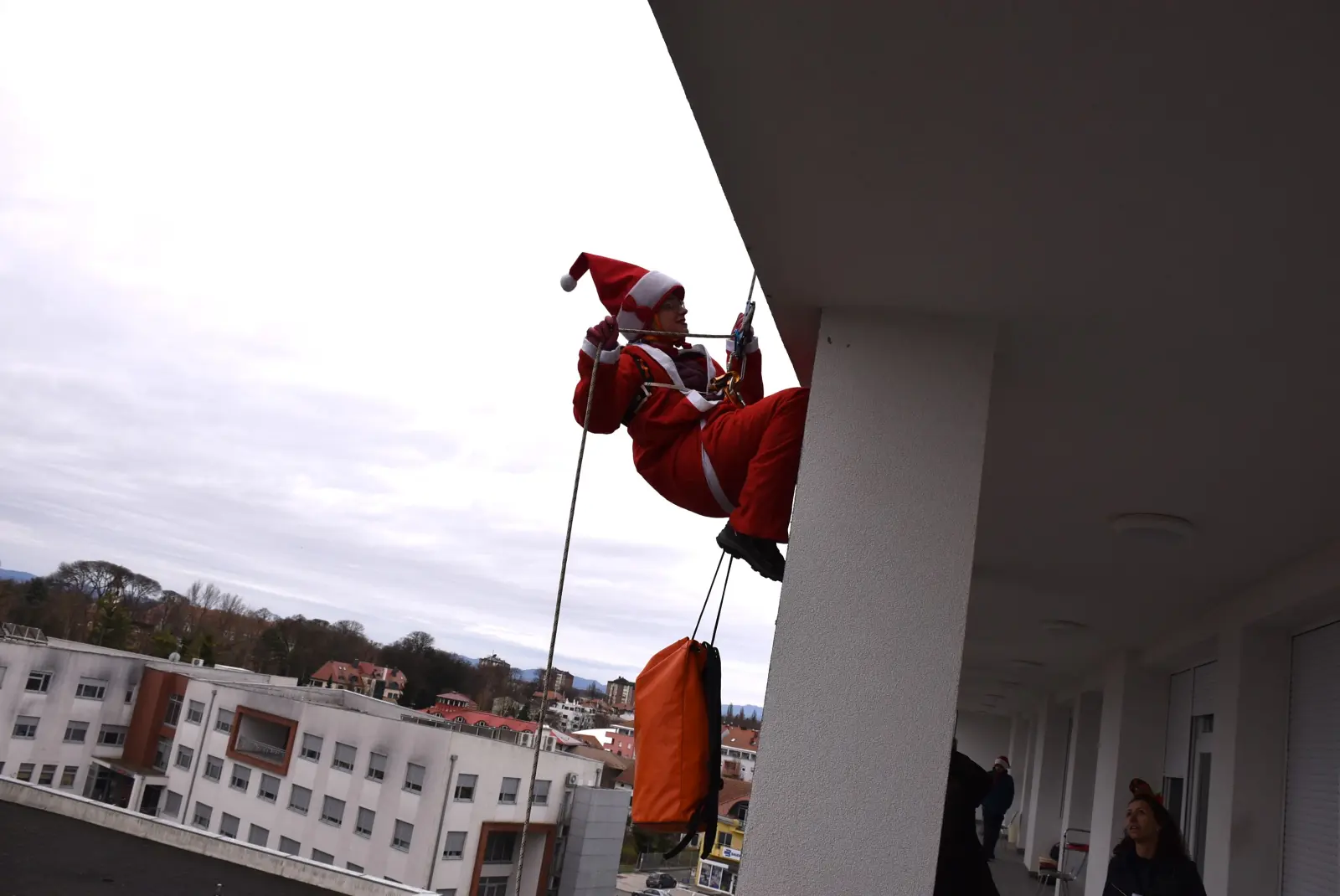Speleologija, Božić, Bolnica, darivanje (10) Speleologija, Božić, Bolnica, darivanje (10)