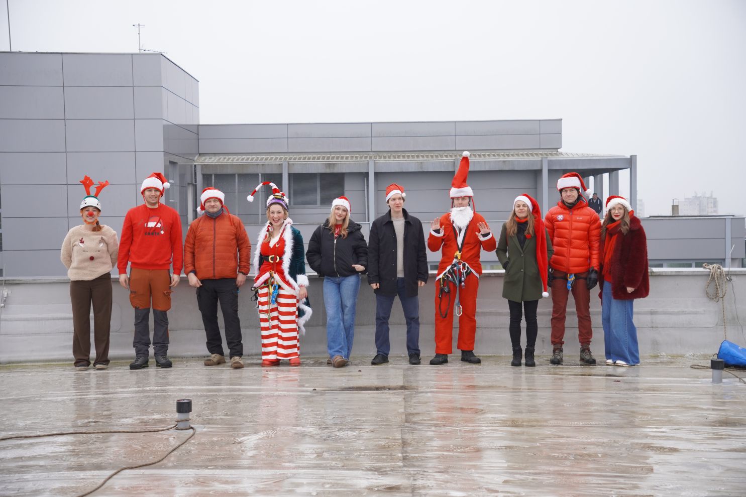 Speleolozi pokloni pedijatrija bolnica božić darivaje (18)