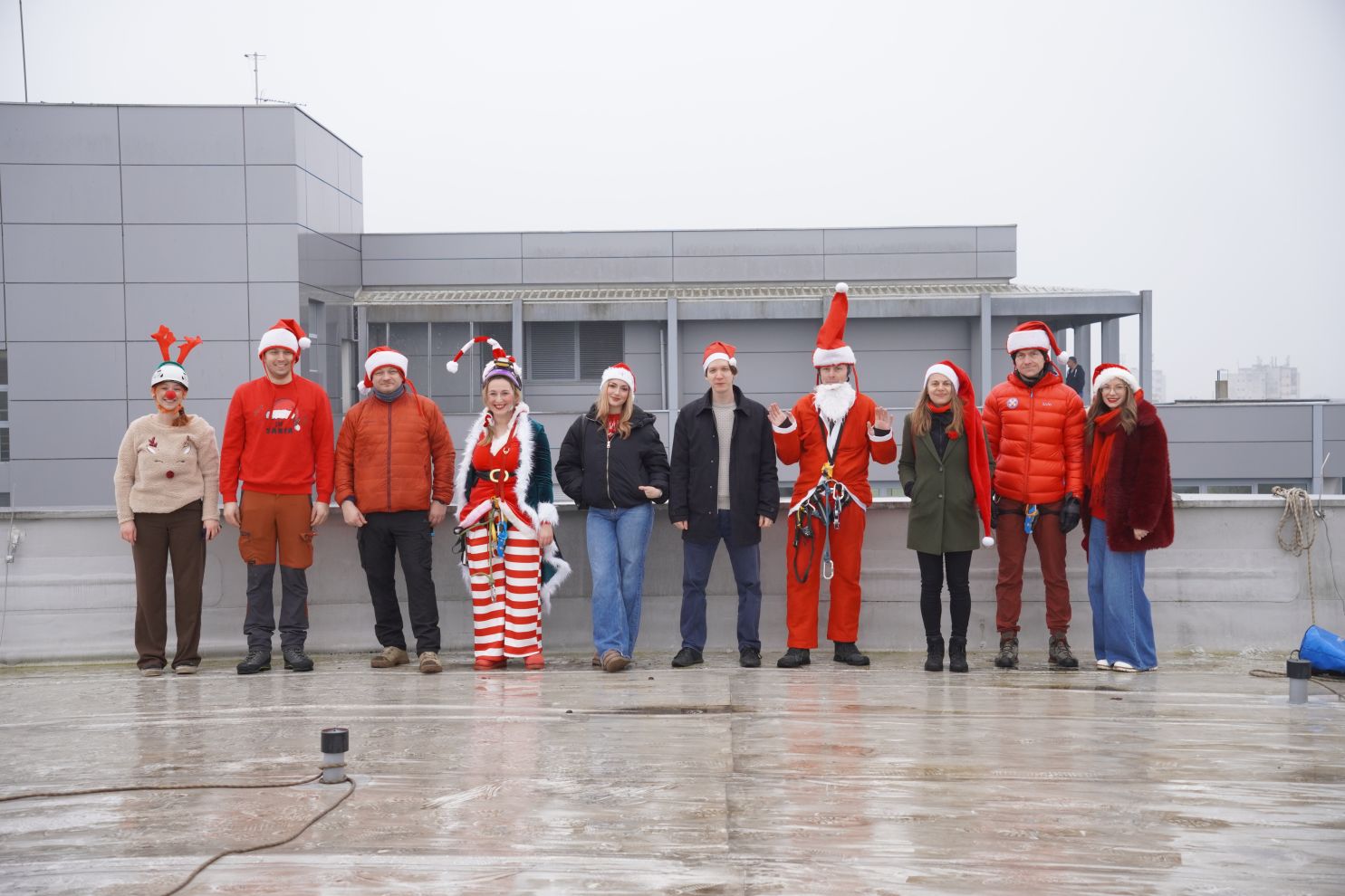 Speleolozi pokloni pedijatrija bolnica božić darivaje (19)