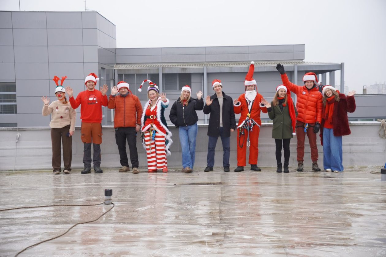 Speleolozi pokloni pedijatrija bolnica božić darivaje (20)