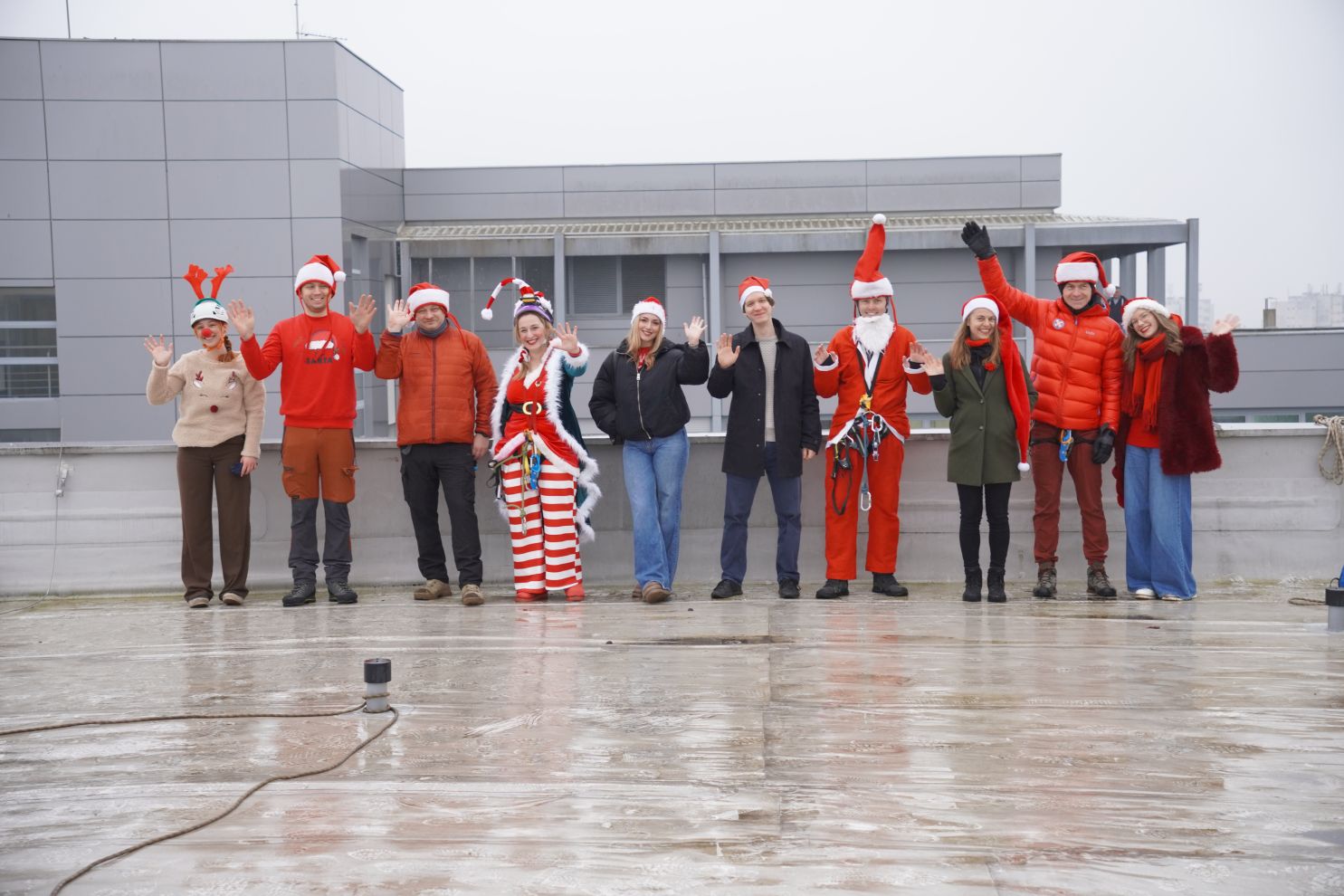 Speleolozi pokloni pedijatrija bolnica božić darivaje (20)