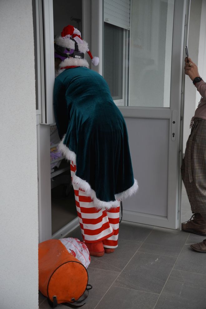 Speleolozi pokloni pedijatrija bolnica božić darivaje (35)