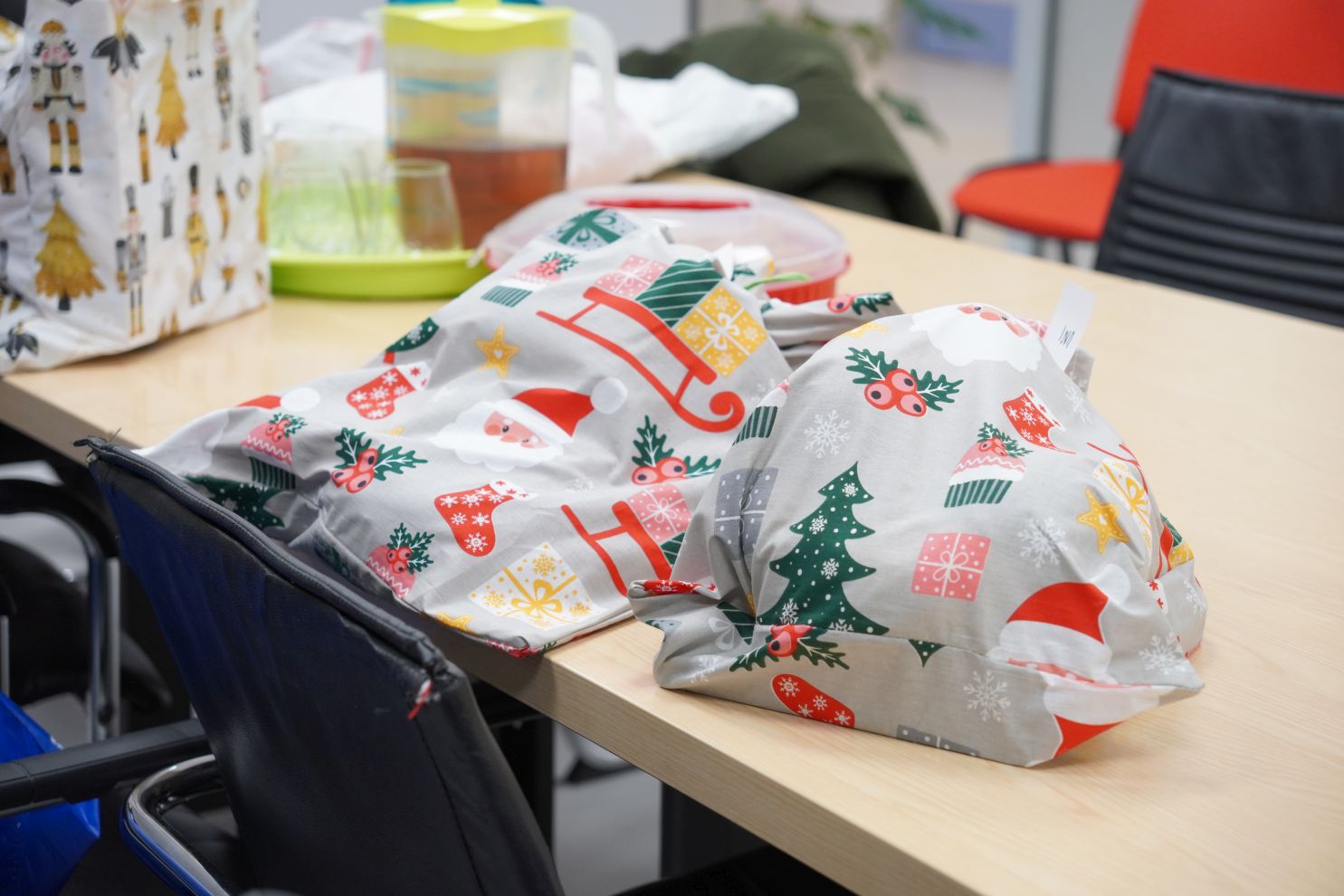 Speleolozi pokloni pedijatrija bolnica božić darivaje (6)