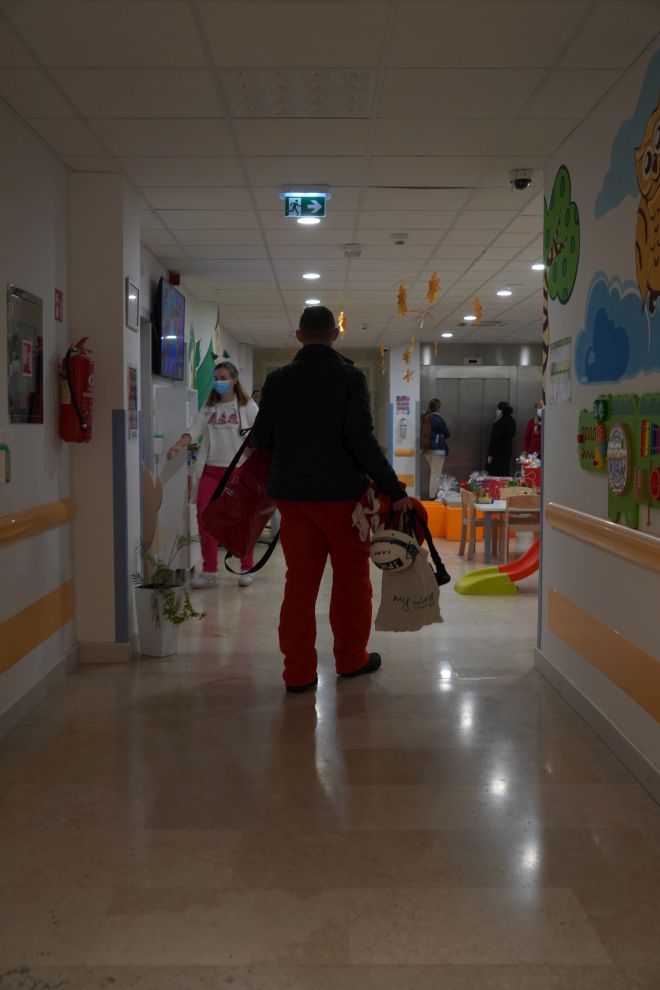 Speleolozi pokloni pedijatrija bolnica božić darivaje (8)