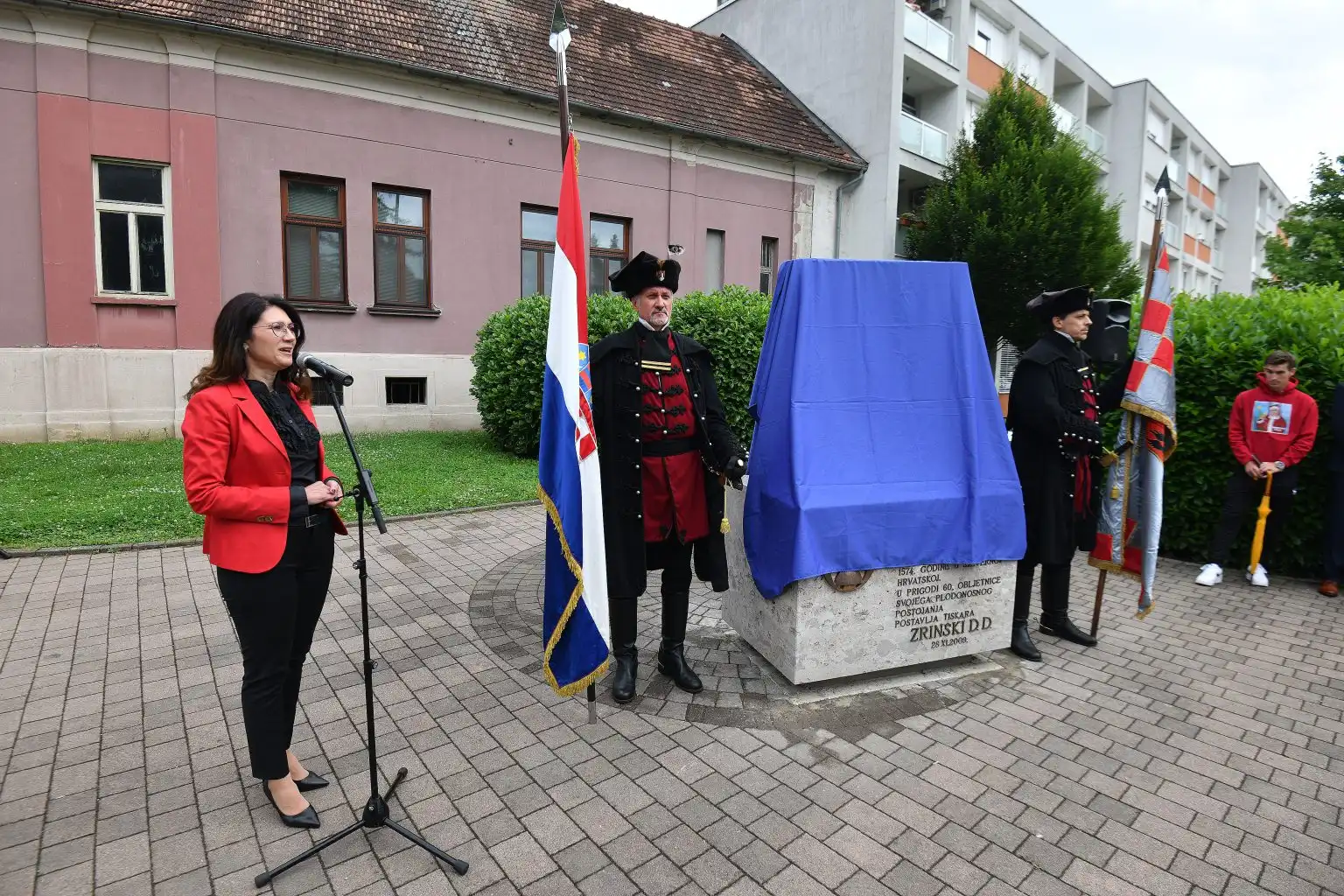 Spomenik Jurju Zrinskom (3) Spomenik Jurju Zrinskom (3)