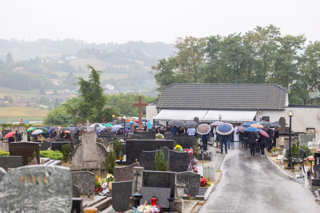 Sprovod – IVAN KOVAČIĆ – Štrigova 35