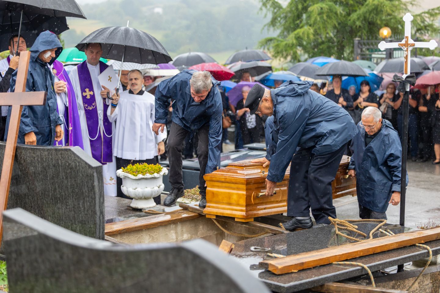 Sprovod – IVAN KOVAČIĆ – Štrigova 36