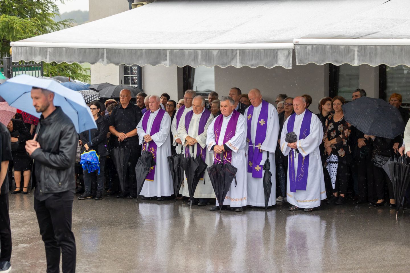 Sprovod – IVAN KOVAČIĆ – Štrigova 41