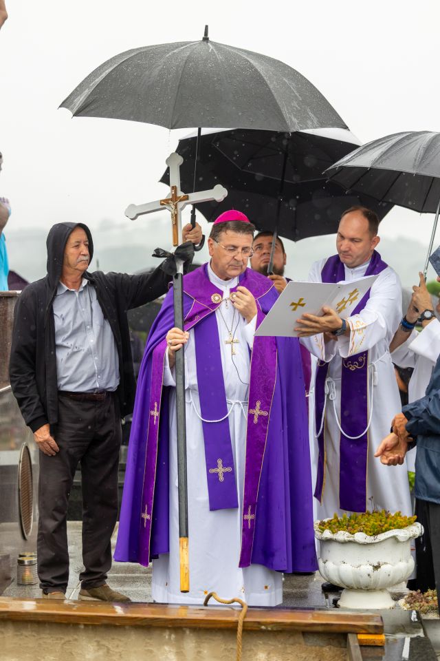 Sprovod – IVAN KOVAČIĆ – Štrigova 43