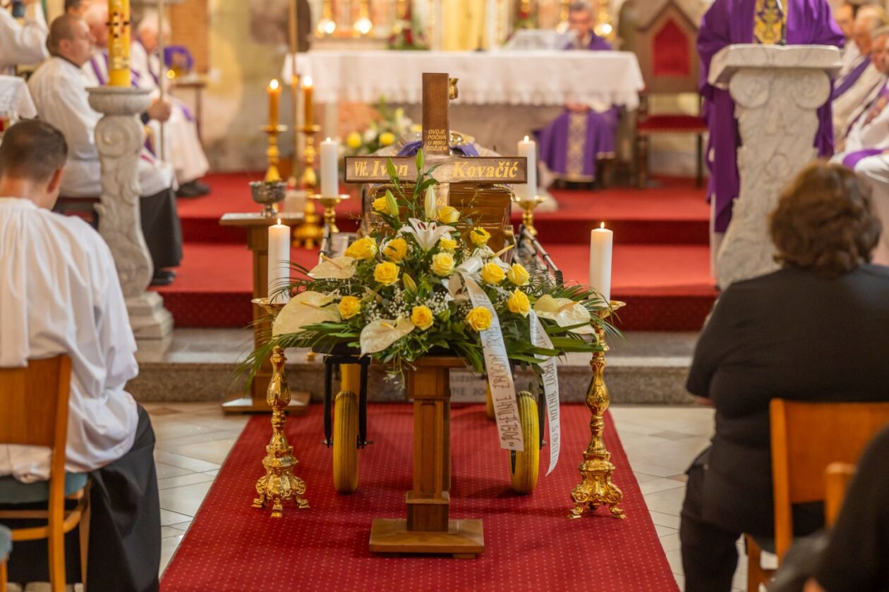 Sprovod – IVAN KOVAČIĆ – Štrigova 8