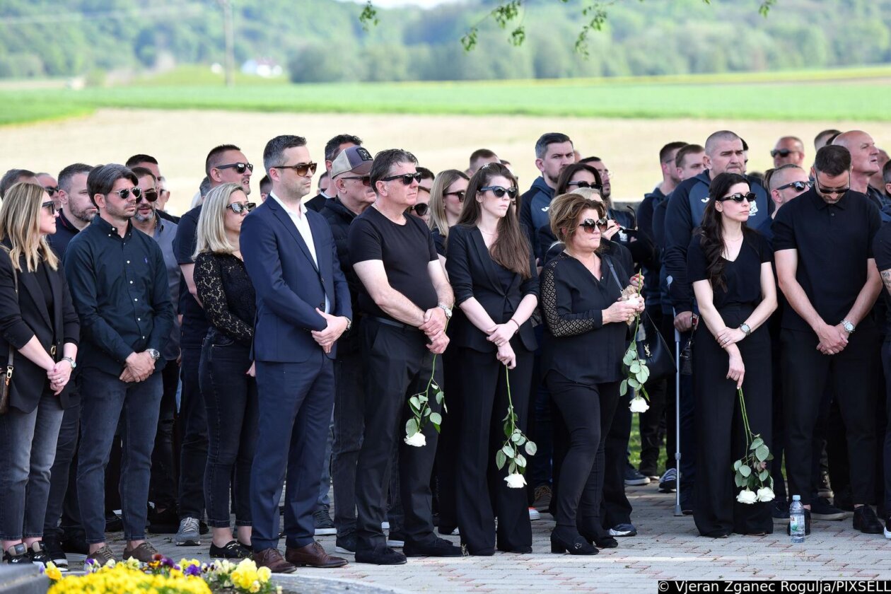 Sveti Martin na Muri: Sprovod bivšeg nogometnog reprezentativca Nikole Pokrivača