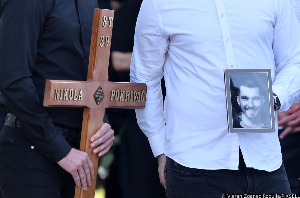 naslovna Sveti Martin na Muri: Sprovod bivšeg nogometnog reprezentativca Nikole Pokrivača naslovna Sveti Martin na Muri: Sprovod bivšeg nogometnog reprezentativca Nikole Pokrivača