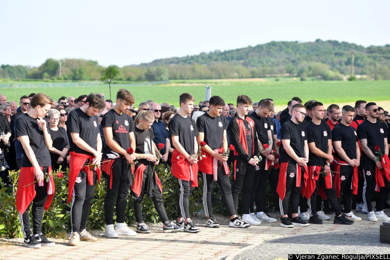 Sveti Martin na Muri: Sprovod bivšeg nogometnog reprezentativca Nikole Pokrivača