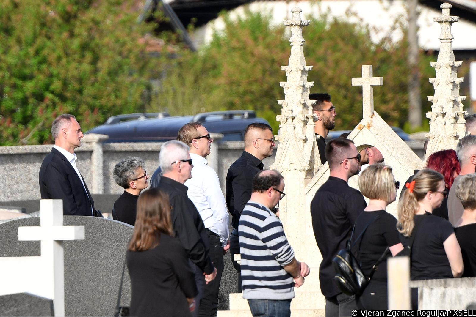 Sveti Martin na Muri: Sprovod bivšeg nogometnog reprezentativca Nikole Pokrivača Sveti Martin na Muri: Sprovod bivšeg nogometnog reprezentativca Nikole Pokrivača