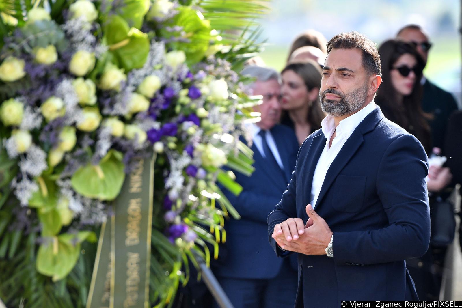 Sveti Martin na Muri: Sprovod bivšeg nogometnog reprezentativca Nikole Pokrivača Sveti Martin na Muri: Sprovod bivšeg nogometnog reprezentativca Nikole Pokrivača