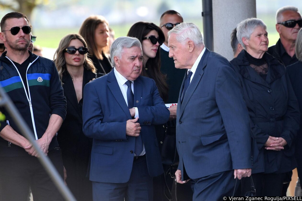 Sveti Martin na Muri: Sprovod bivšeg nogometnog reprezentativca Nikole Pokrivača