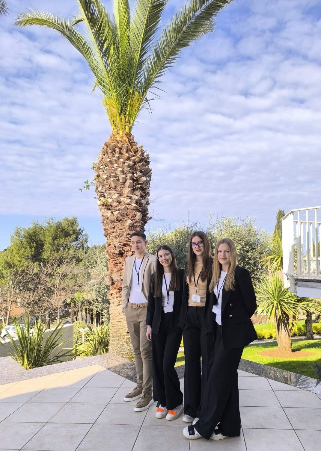 Srednja škola Čakovec briljirala na državnom iz biologije – srebro i bronca za mlade istraživače (2) Srednja škola Čakovec briljirala na državnom iz biologije – srebro i bronca za mlade istraživače (2)