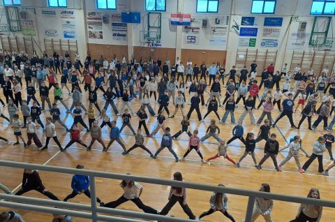 Srednja škola Prelog najduža špaga (1)