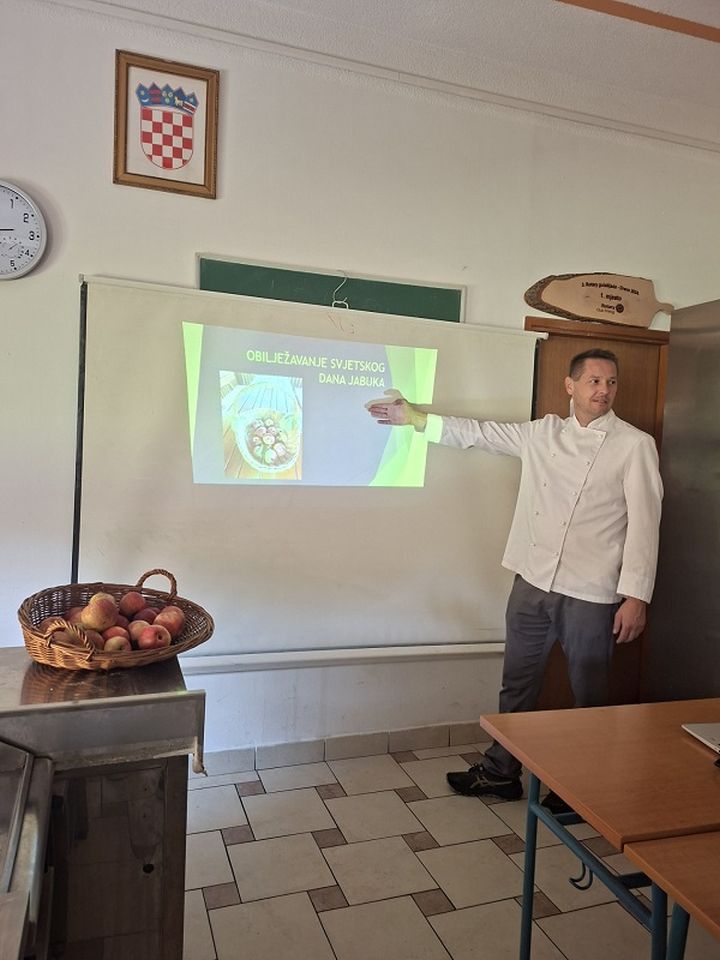 Srednja škola Prelog sv. dan jabuka 2025 (1)