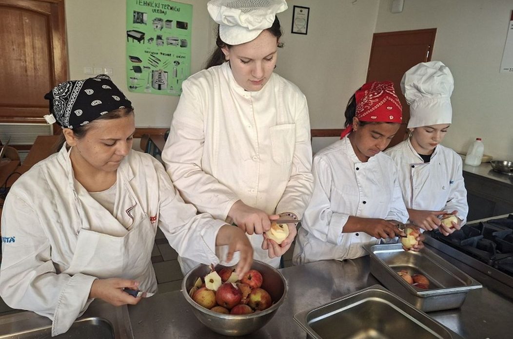 Srednja škola Prelog sv. dan jabuka 2025 (2)