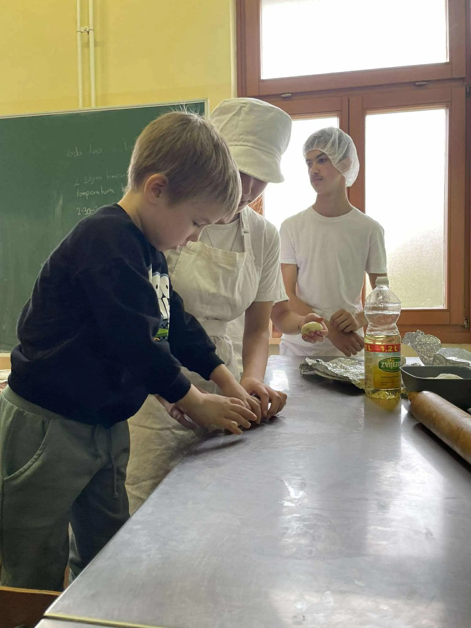 Srednja škola Prelog – svjetski dan štednje – vrtić Fijolica (5)