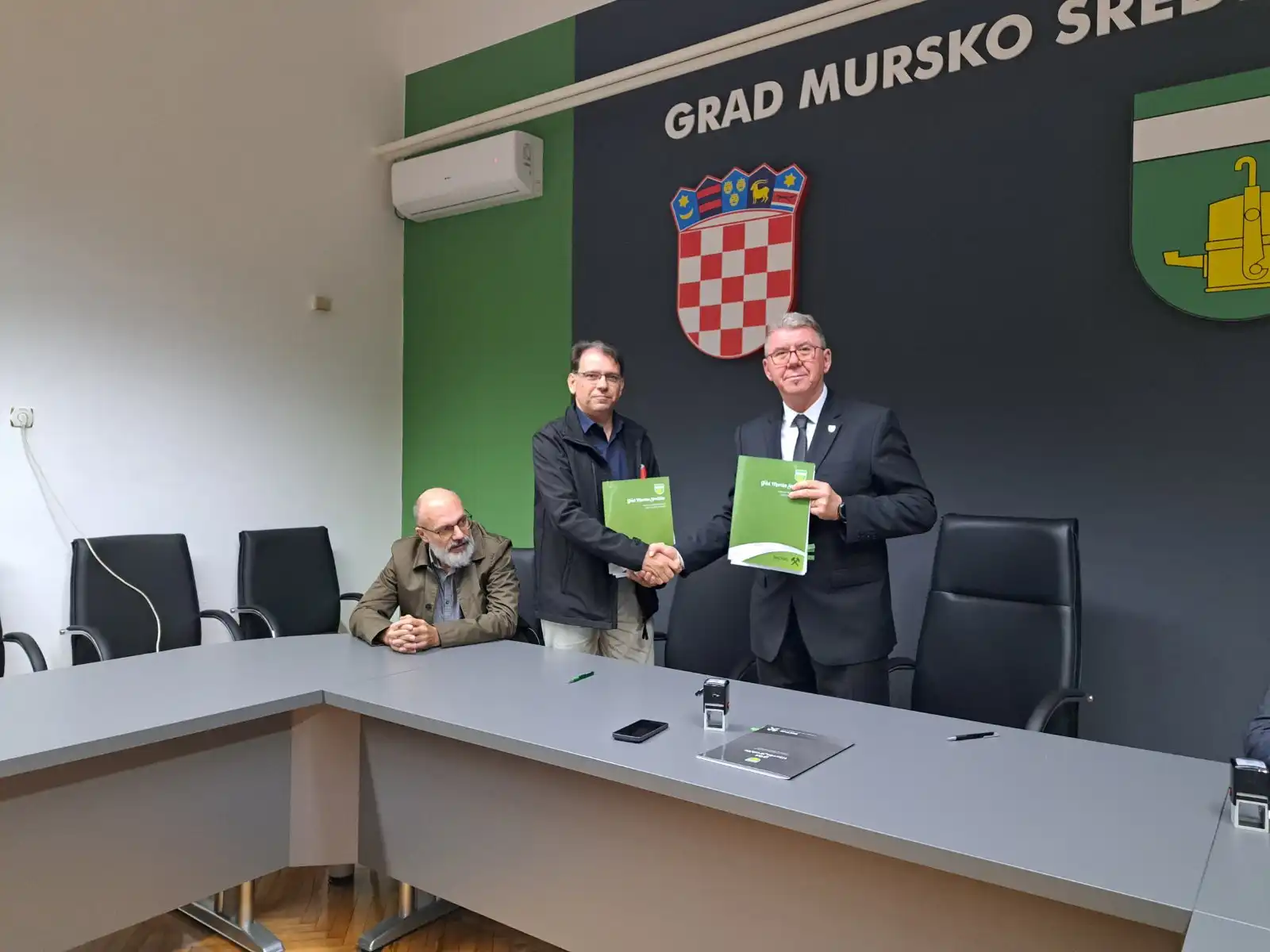 Srpak, Posavec, ugovor (1)