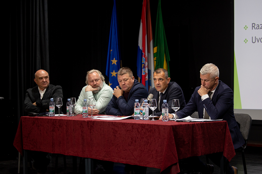 Stanislav Rebernik, Miroslav Polovanec, Robert Horvat, Matija Posavec, Tugomir Majdak (foto Matej Ščavničar).jpg1