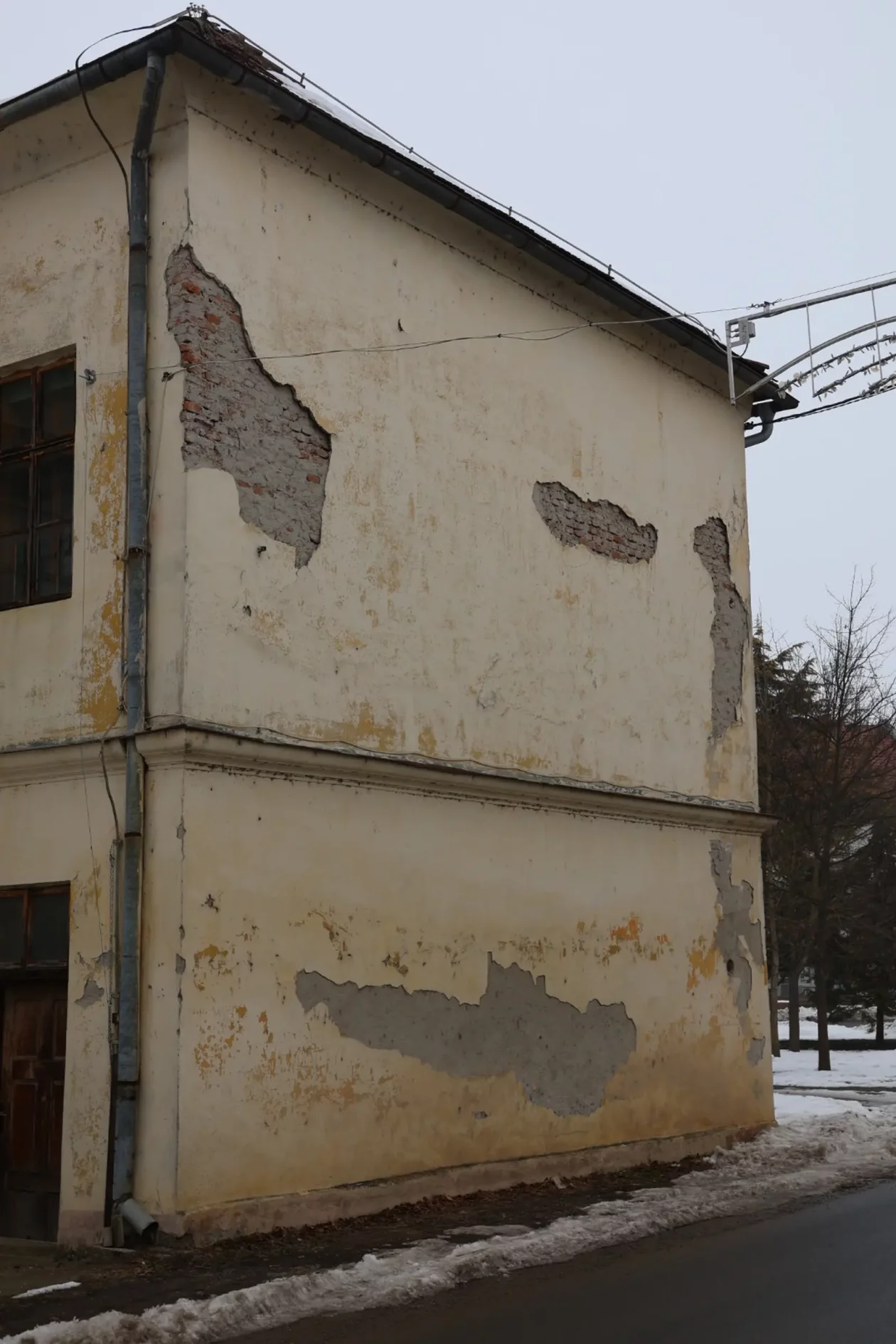 Stara škola Donja Dubrava rušenje (11)