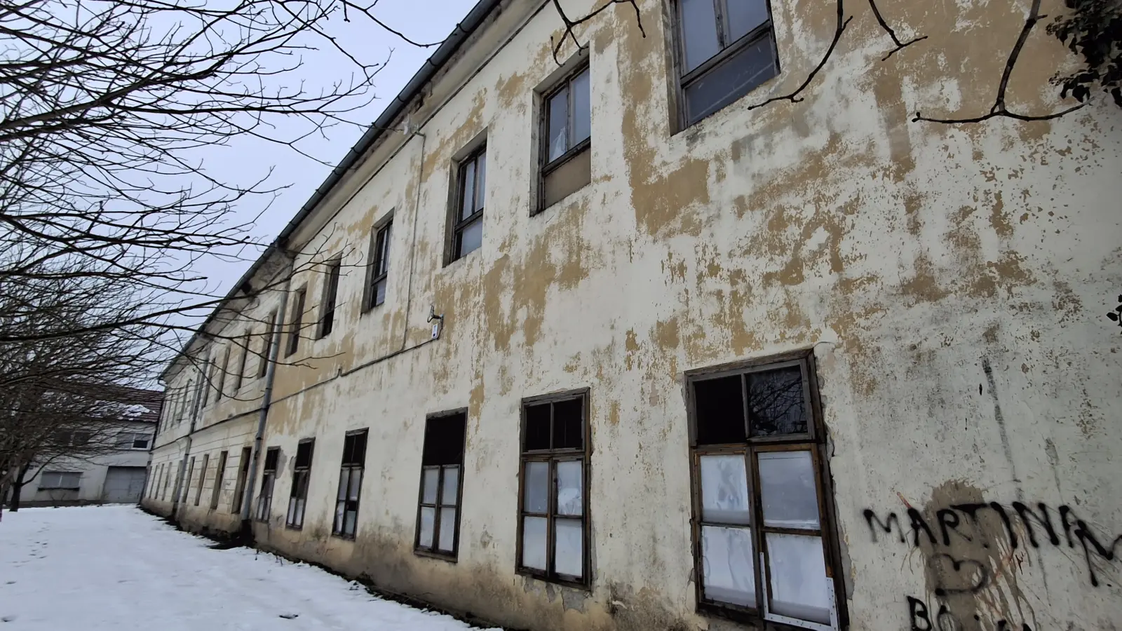 Stara škola Donja Dubrava rušenje (2) Stara škola Donja Dubrava rušenje (2)