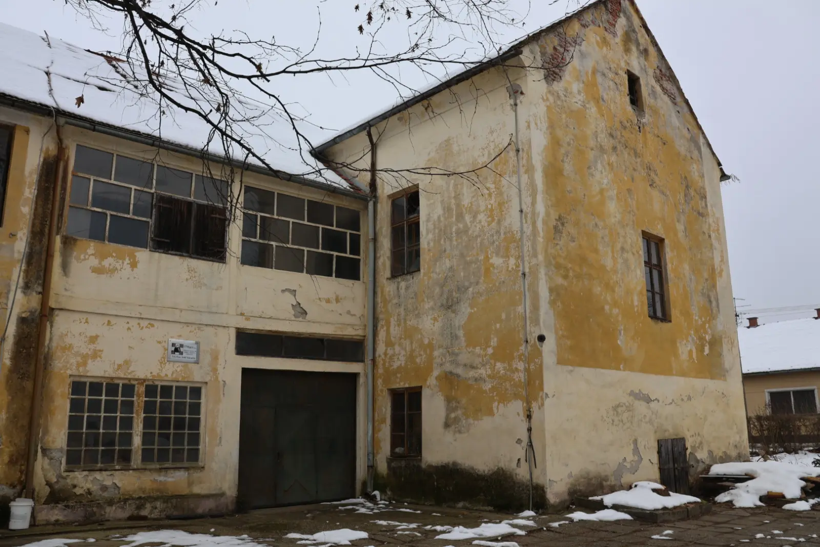 Stara škola Donja Dubrava rušenje (8) Stara škola Donja Dubrava rušenje (8)