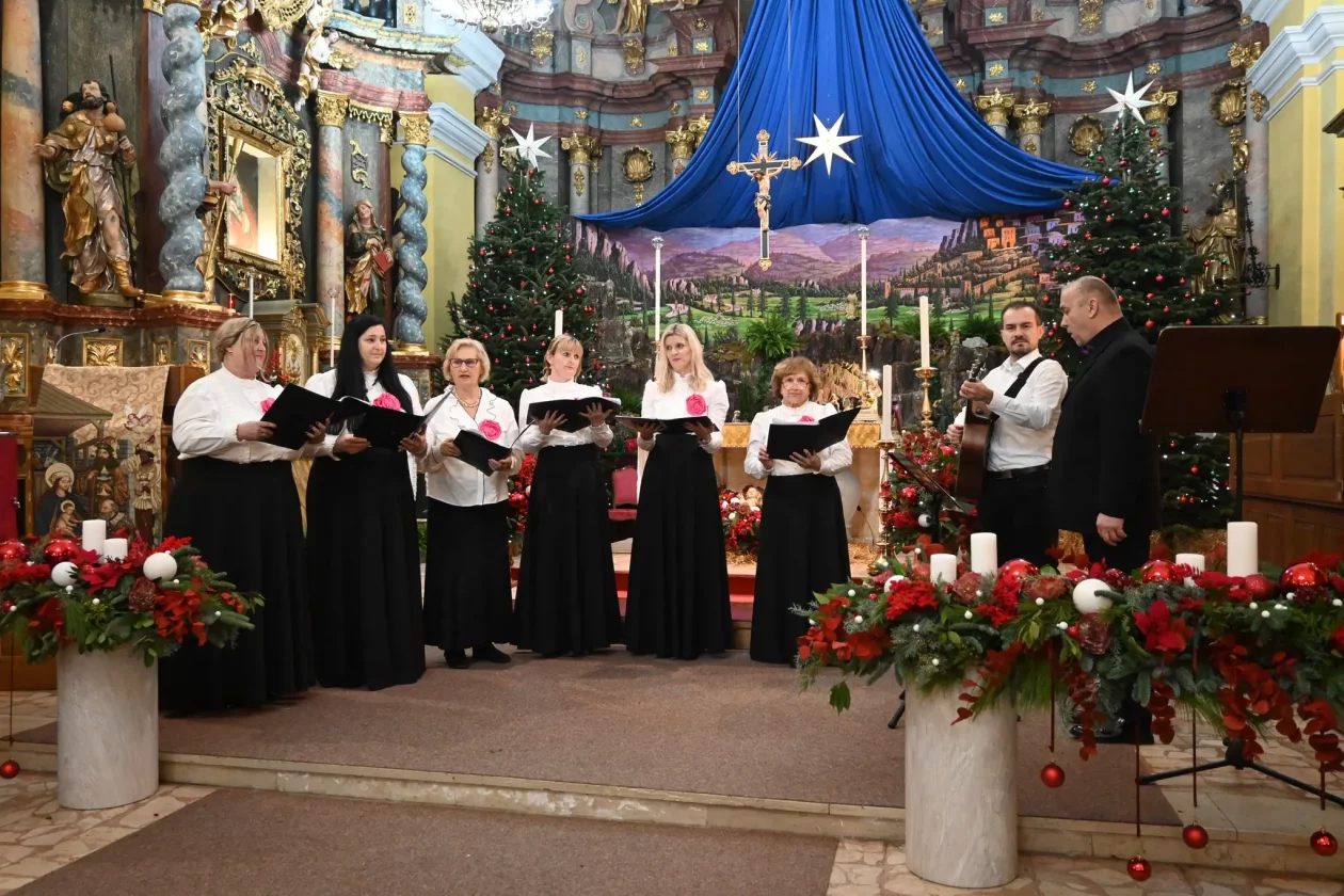 Štefanje – crkva svetog Nikole ČK KUD Katreuže Ivanovec (6) Štefanje – crkva svetog Nikole ČK KUD Katreuže Ivanovec (6)