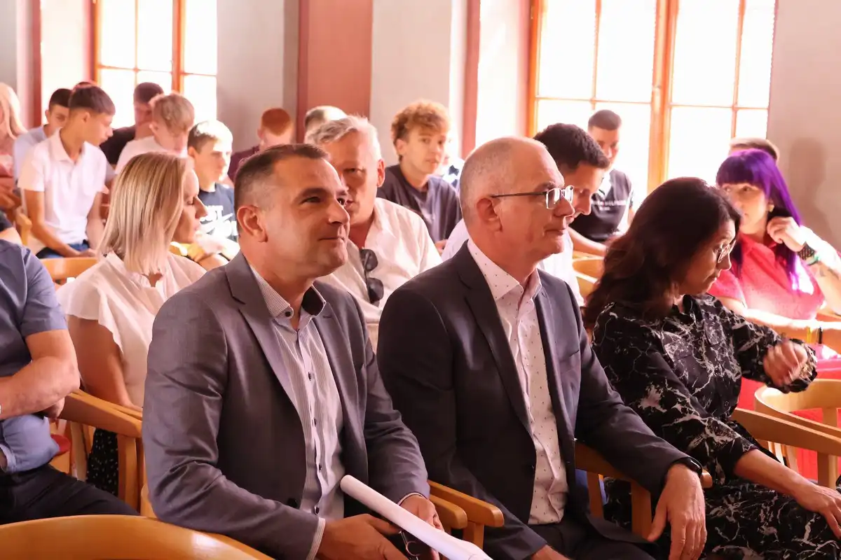 Stipendije deficitarnih zanimanja 2024 (1) Stipendije deficitarnih zanimanja 2024 (1)