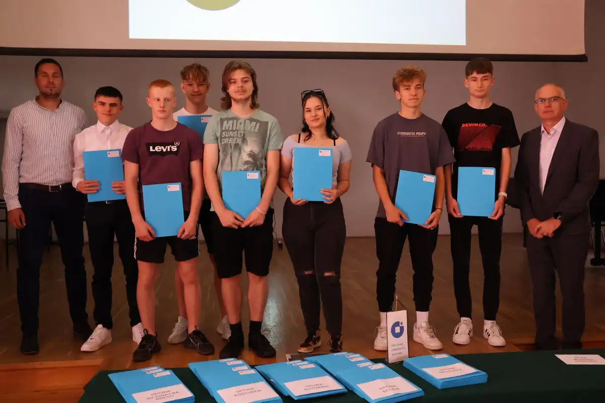 Stipendije deficitarnih zanimanja 2024 (10) Stipendije deficitarnih zanimanja 2024 (10)