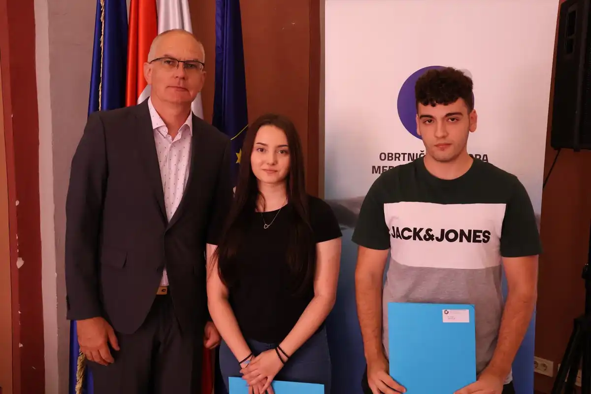 Stipendije deficitarnih zanimanja 2024 (17) Stipendije deficitarnih zanimanja 2024 (17)