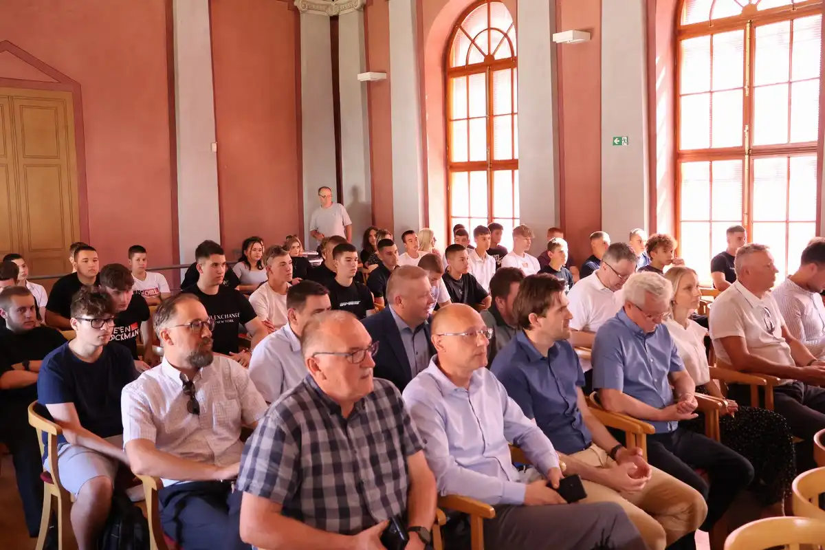 Stipendije deficitarnih zanimanja 2024 (2) Stipendije deficitarnih zanimanja 2024 (2)