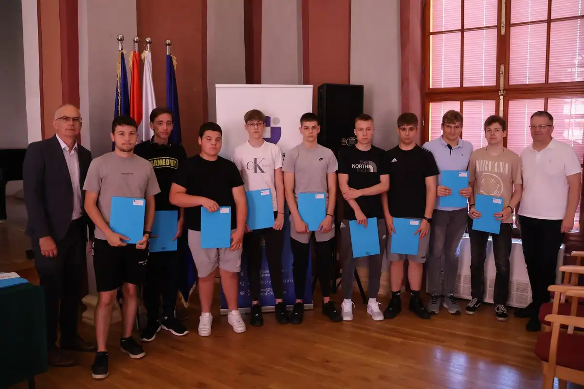 Stipendije deficitarnih zanimanja 2024 (23) Stipendije deficitarnih zanimanja 2024 (23)